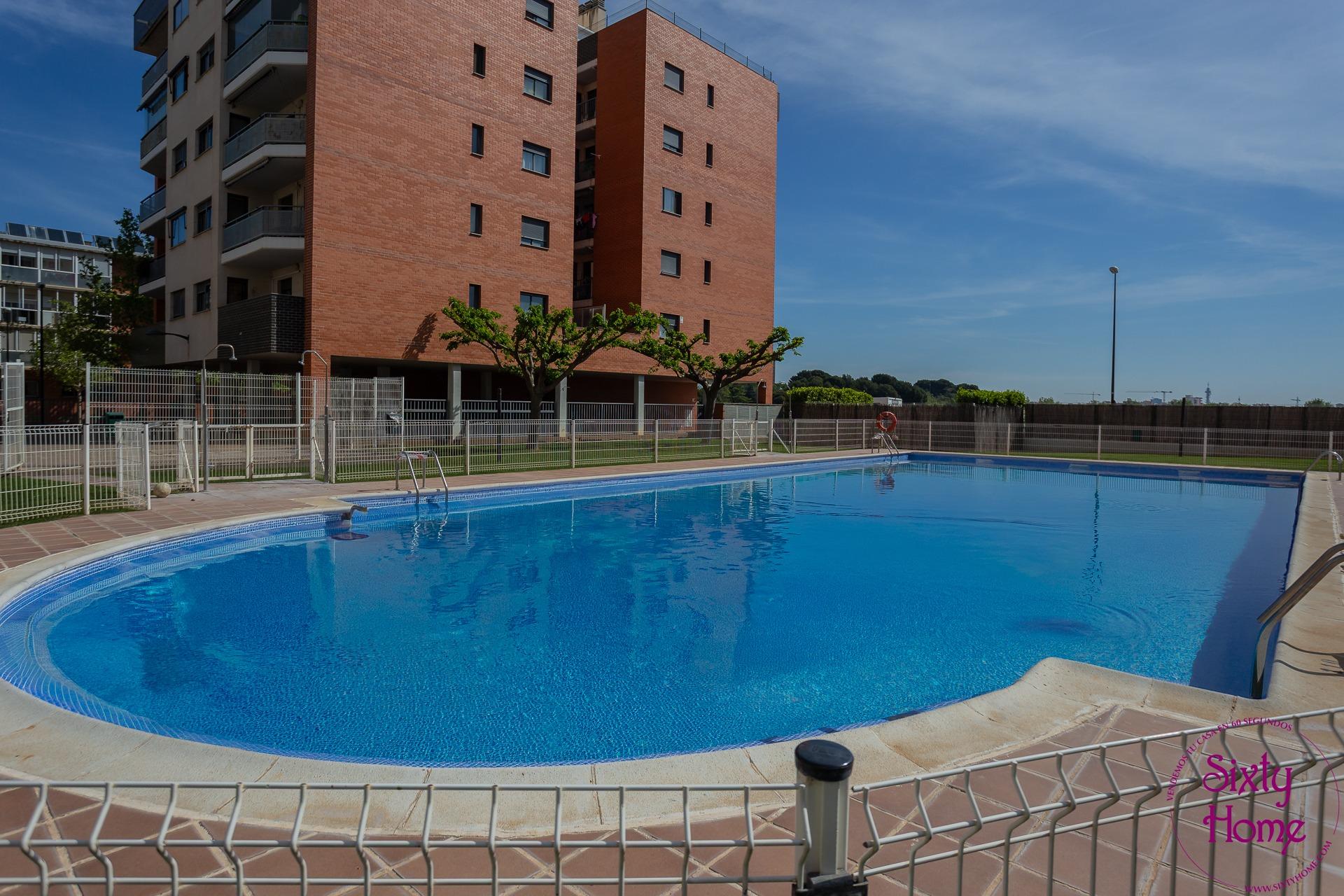 Piso en Montecanal-Valdespartera-Rosales del Canal rodeado de servicios