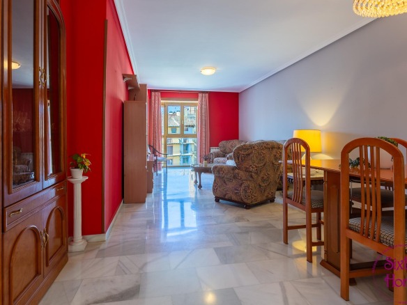 Piso de tres dormitorios en Plaza de España