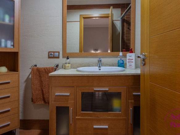 Adosado de 180 en el centro de Hellin