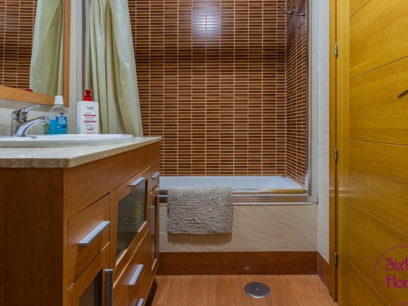 Adosado amplio de 180 en Isso