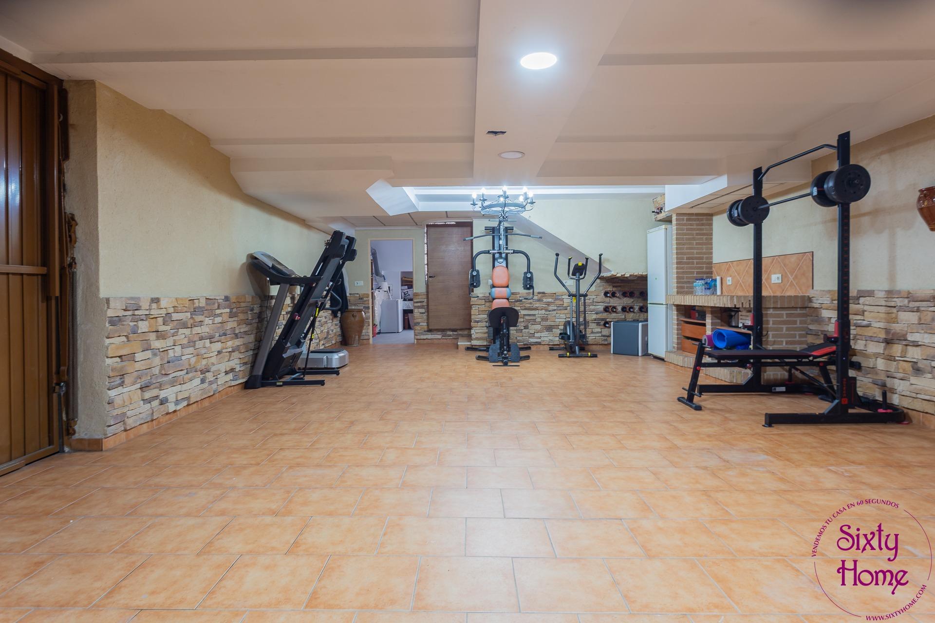 Adosado en el corazón de Isso con 180