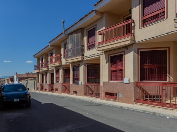 Adosado en Hellin con fácil acceso a Isso