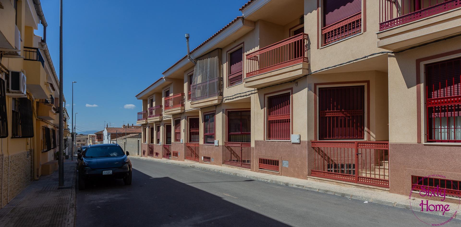 Adosado en Hellin con fácil acceso a Isso