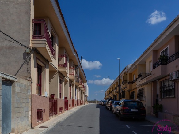 Adosado de 180 en una ubicación privilegiada de Isso