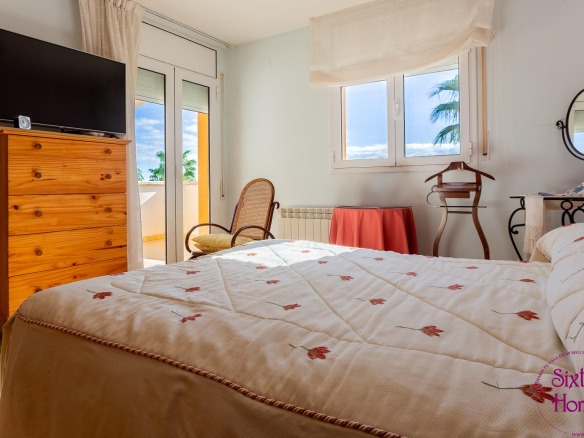 Chalet en La maso rodeado de servicios