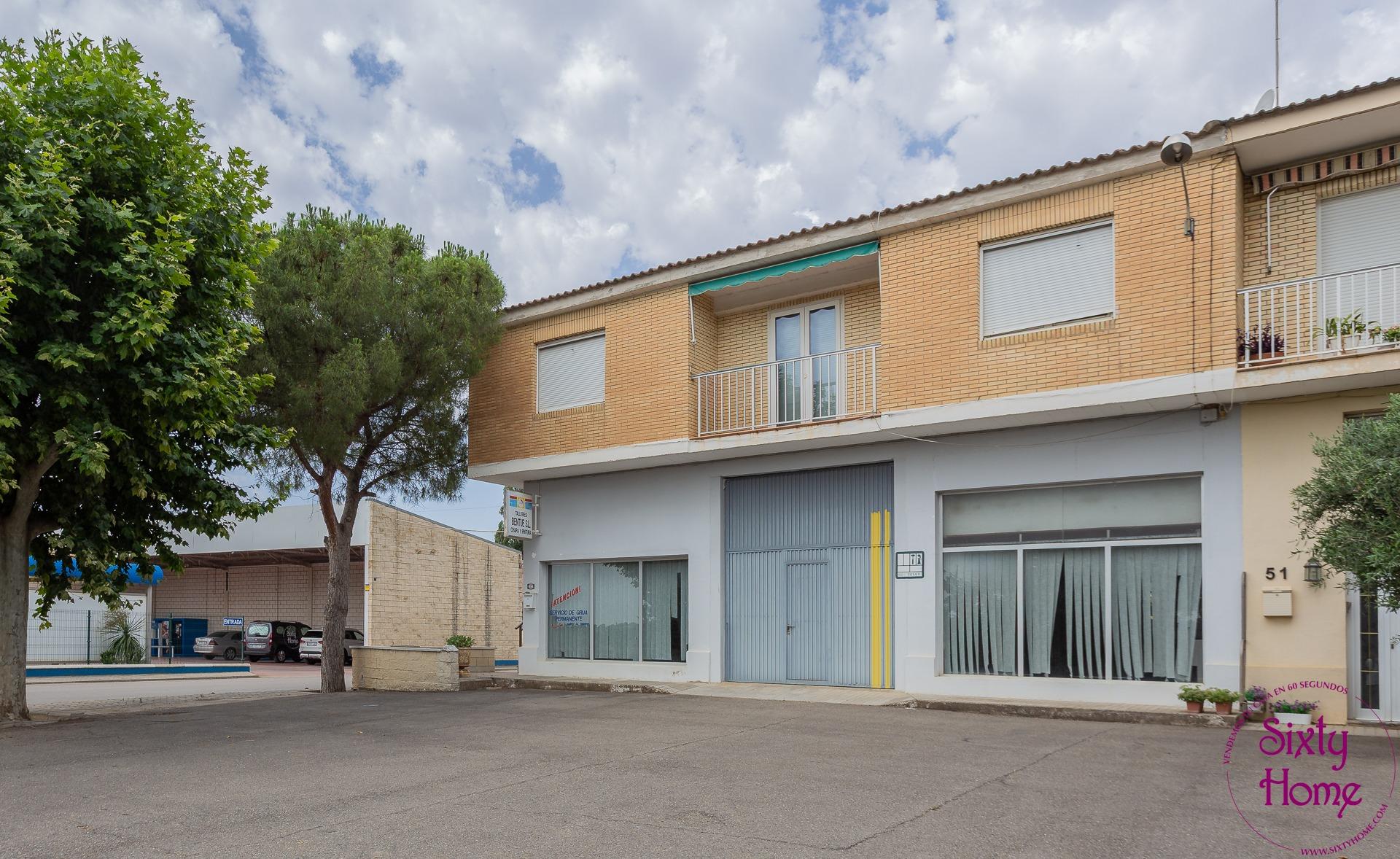 Venta de casa unifamiliar en Sariñena
