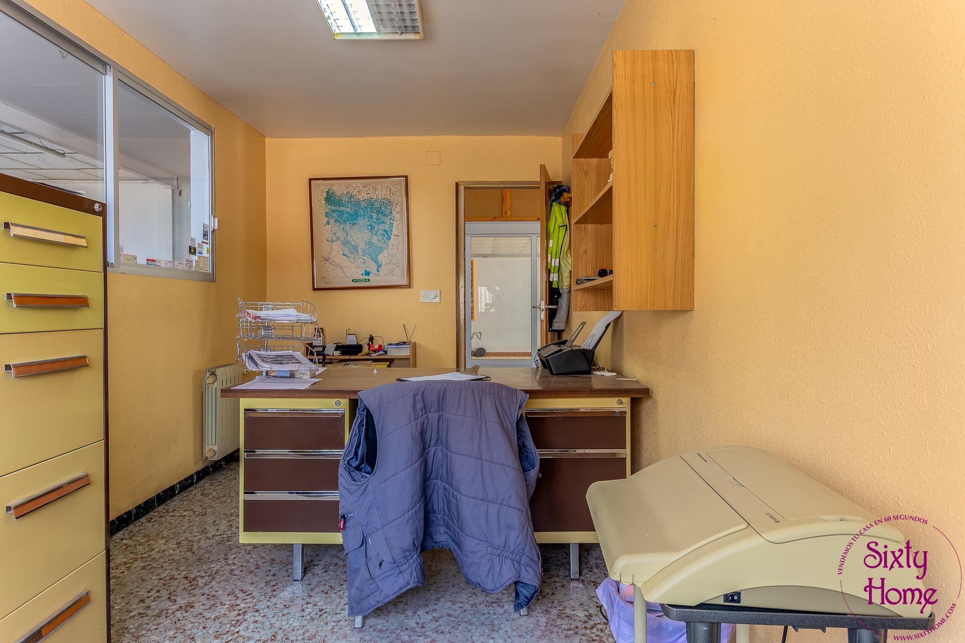 Casa en Alcubierre rodeado de servicios