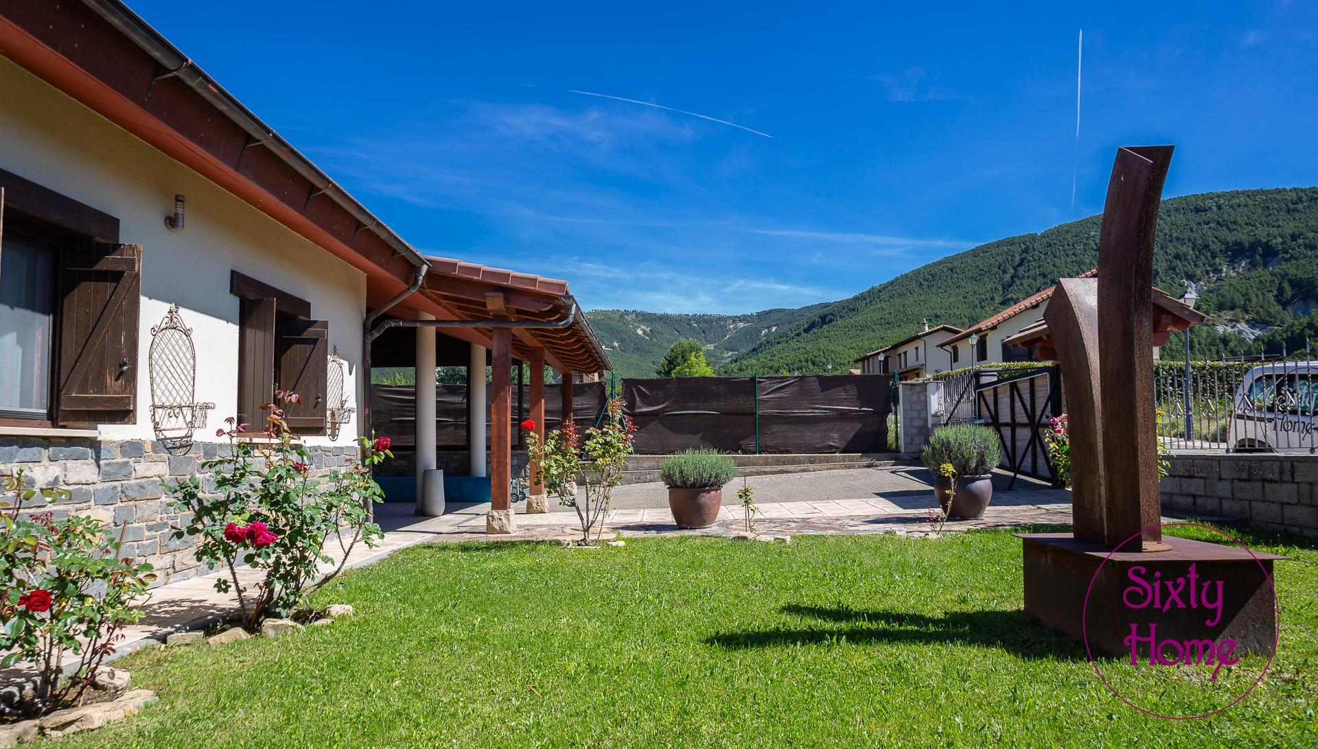 Chalet Poblaciones norte Jaca Chalet Poblaciones norte Jaca