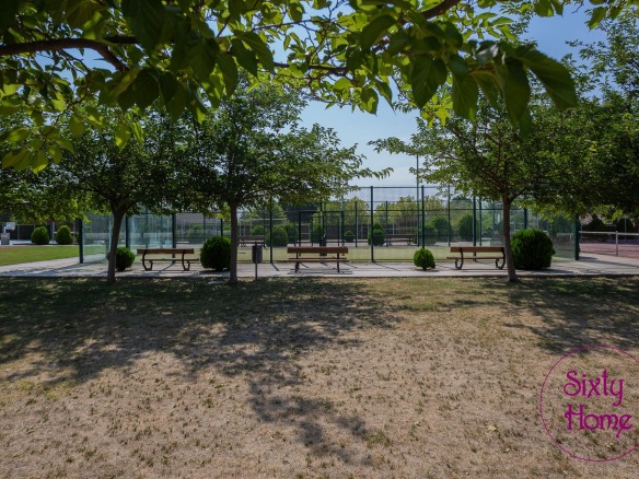 Chalet en Zuera cerca de Urb. Las Lomas con 975