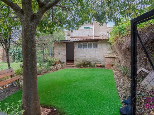 Casa de 3 plantas en Lupiñén
