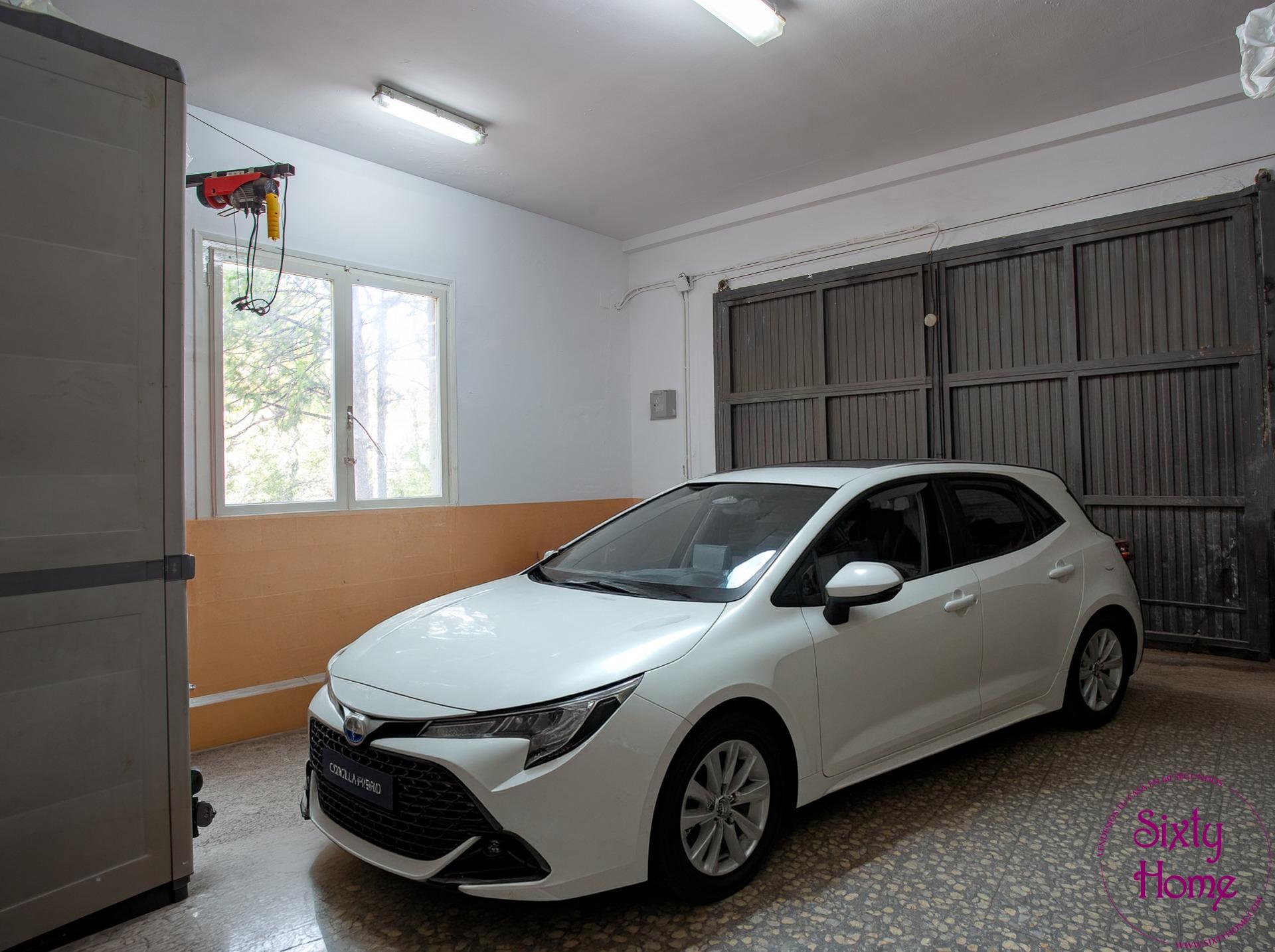 Chalet disponible en Cadrete y Centro
