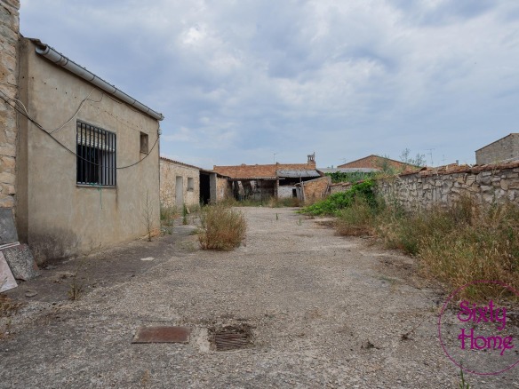 Casa independiente en el barrio de Santa Anastasia (Ejea de los Caballeros)