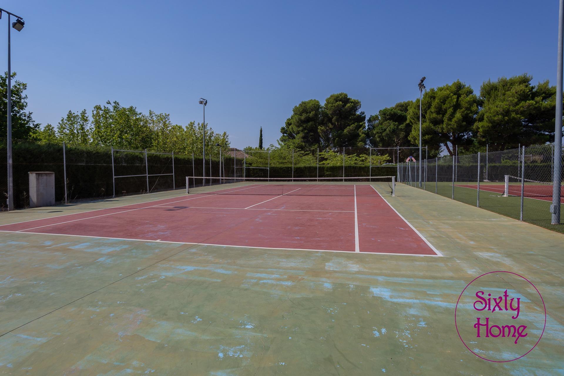 Chalet exclusivo en Urb. Las Lomas y Zuera