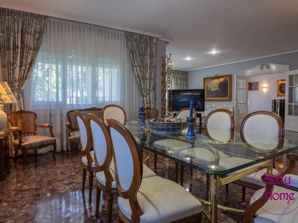 Chalet ubicado en Zaragoza de 4000