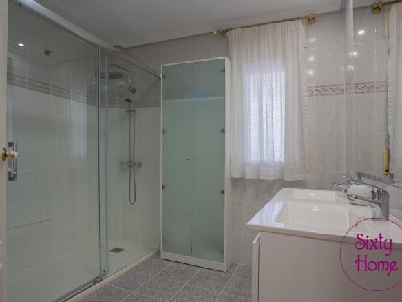 Chalet ubicado en Casetas - Garrapinillos - Monzalbarba con gran espacio de 4000
