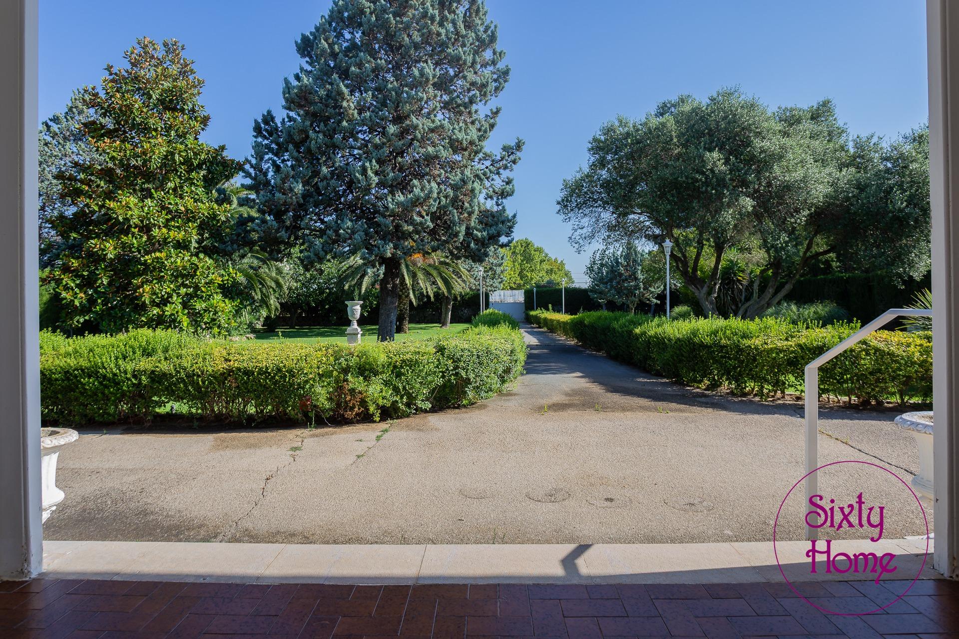 Chalet en Casetas - Garrapinillos - Monzalbarba ideal para inversión