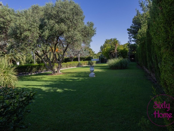 Chalet de 4000 bien comunicado en Casetas - Garrapinillos - Monzalbarba
