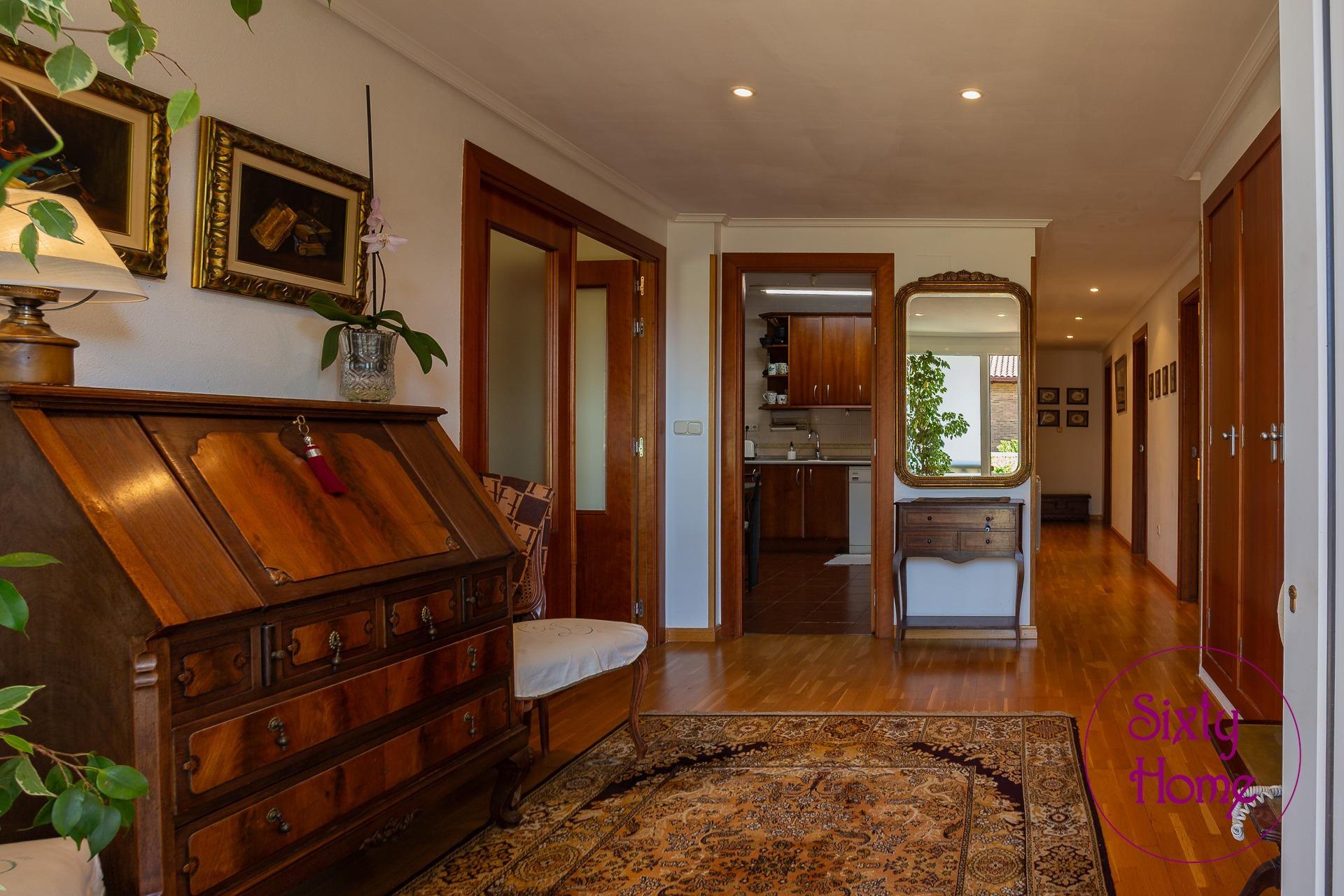 Chalet en Nueno cerca de Campo de golf con 900