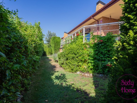 Chalet céntrico en Nueno y cercano a Campo de golf