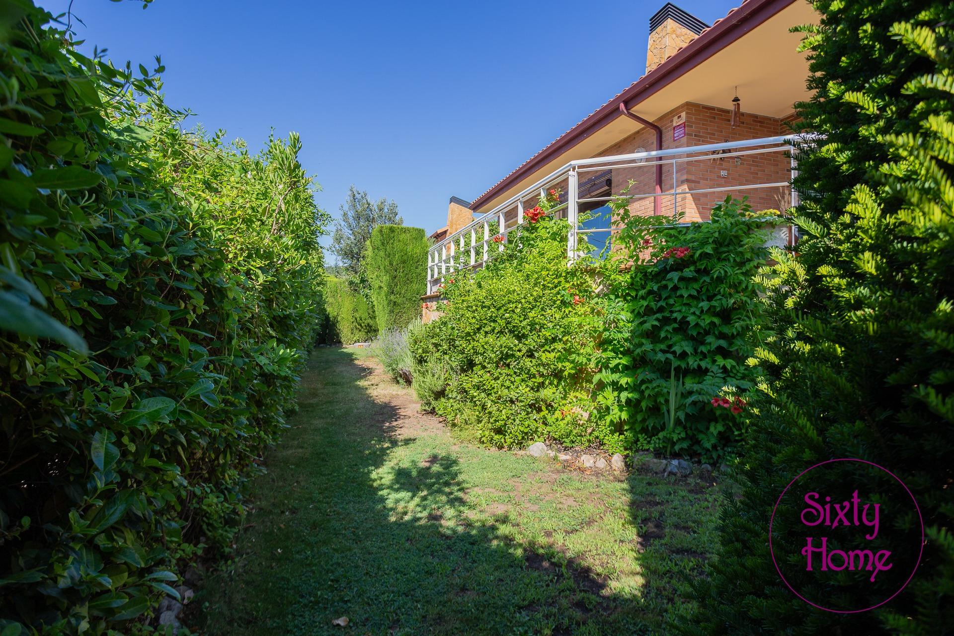 Chalet céntrico en Nueno y cercano a Campo de golf