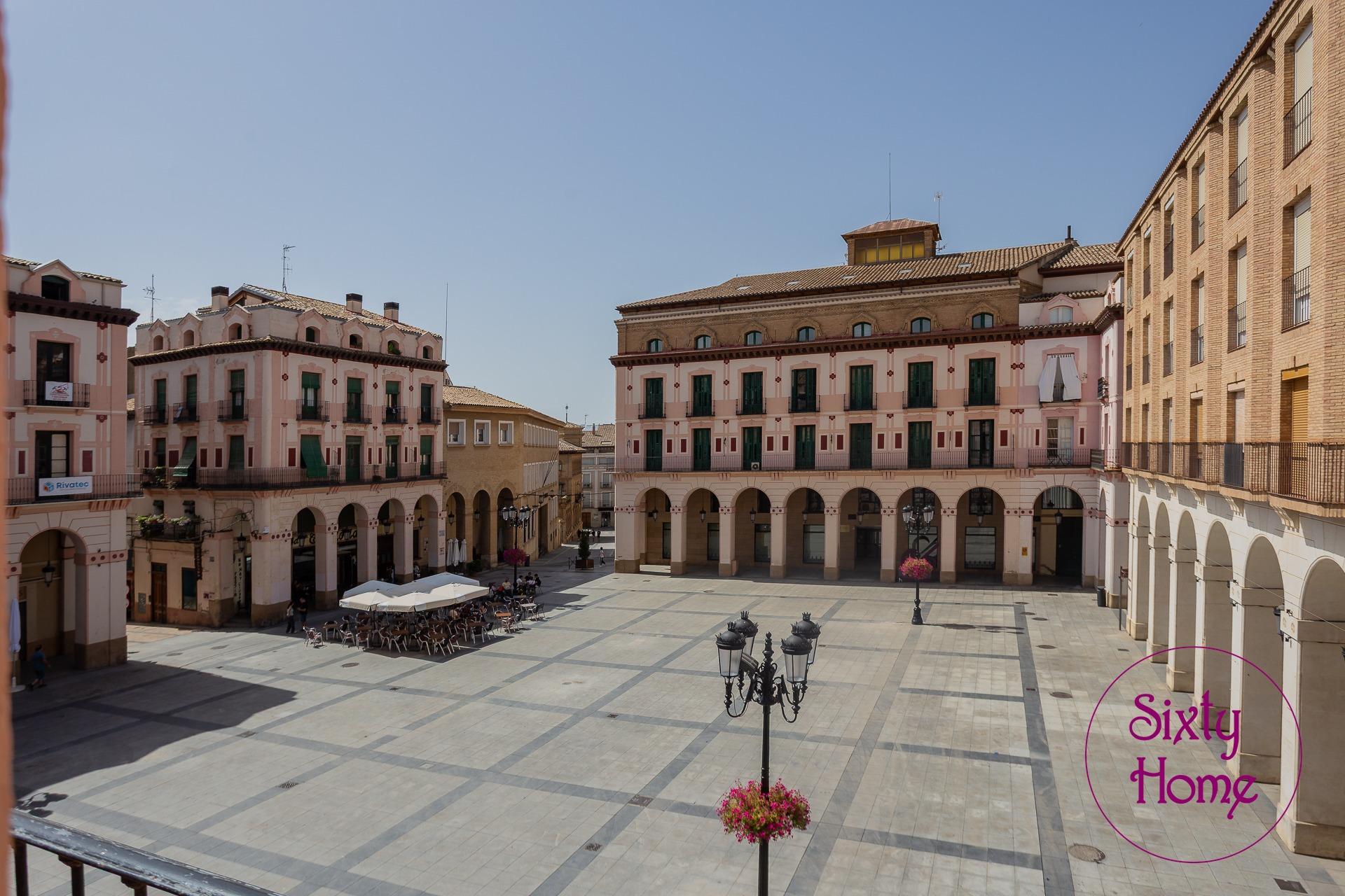Piso espacioso en Huesca y Centro Ciudad
