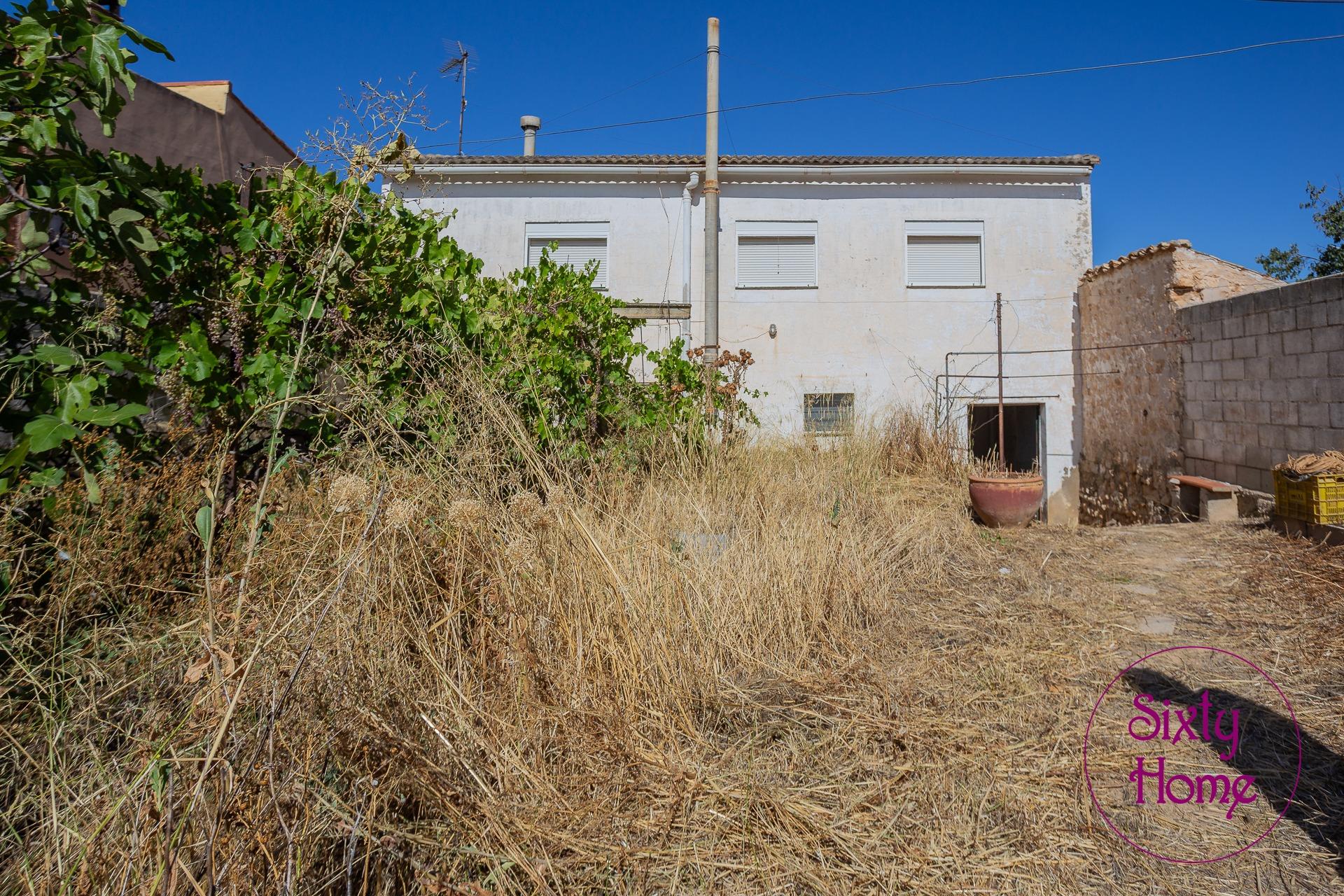 Casa en el centro de Lagata