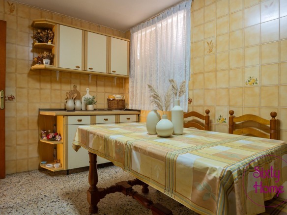 Casa espacioso en Lagata y Zaragoza