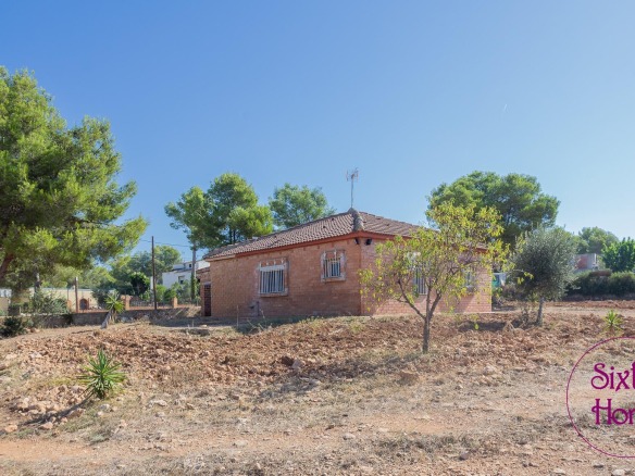 Casa en El Montmell con vistas a Urbanització el Mirador del Penedes