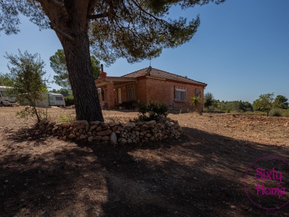 Casa ubicado en Urbanització el Mirador del Penedes con gran espacio de 4367