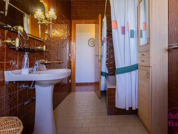 Chalet amplio de 1724 en Angues