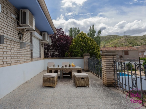 Chalet en Cadrete