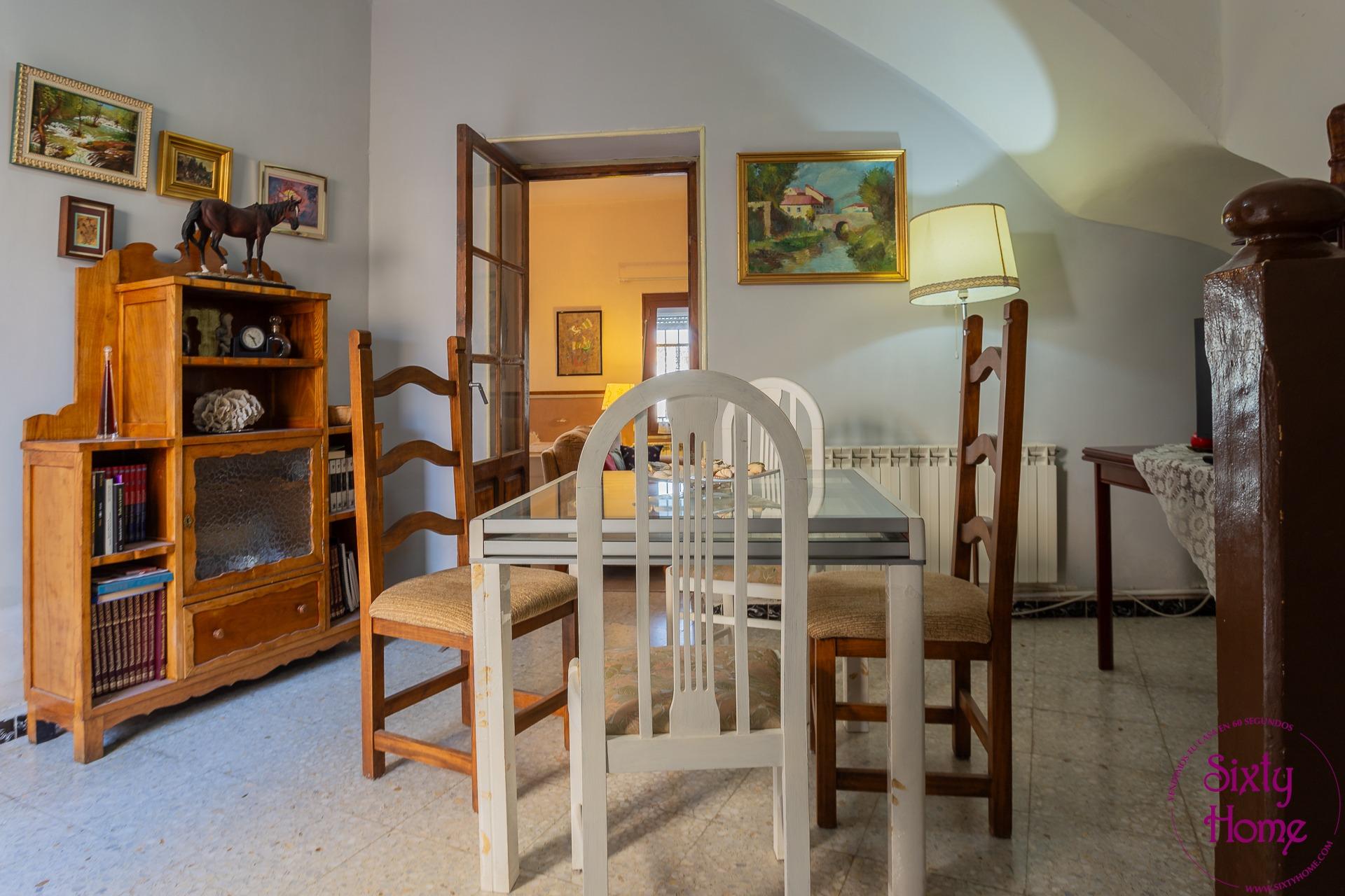 Casa disponible en Centro del pueblo