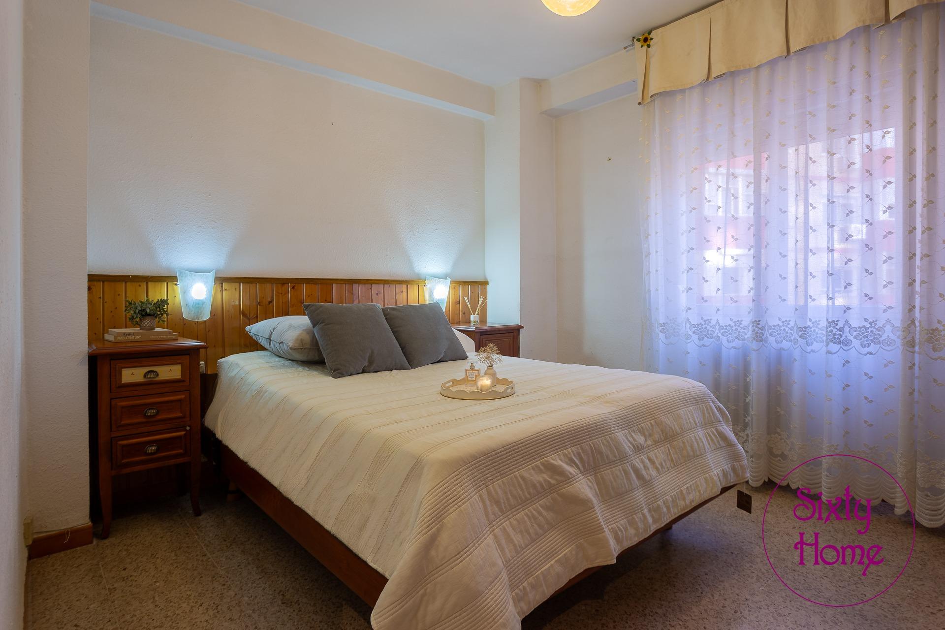 Piso en venta de 3 dormitorios en calle Fabla aragonesa